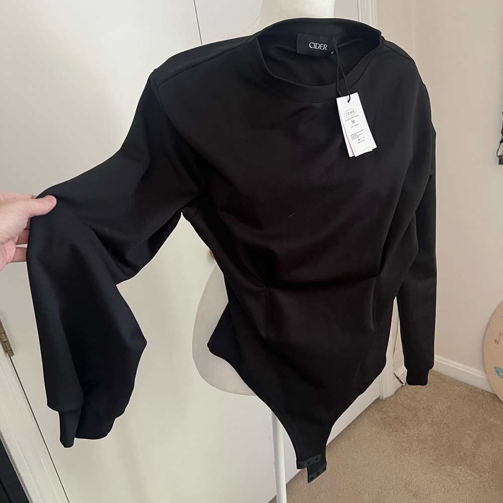 Cider black bodysuit